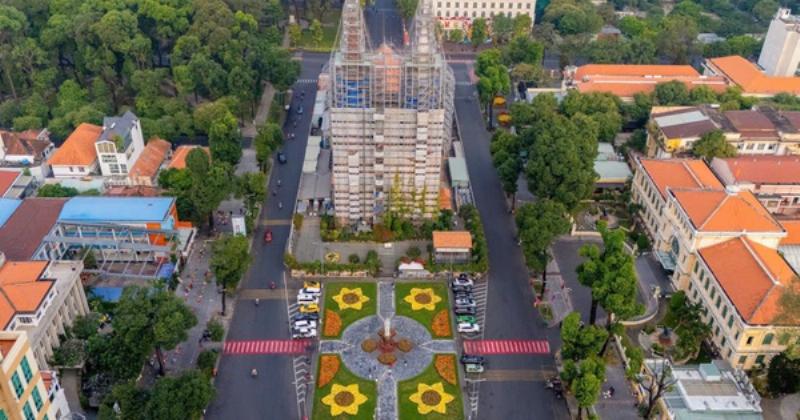 Hình ảnh hoặc đồ họa minh họa sự thay đổi cảnh quan xung quanh chung cư Sơn Kỳ 1 qua các năm